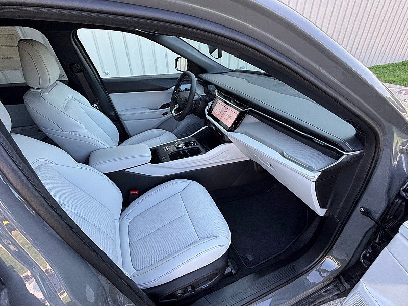 New 2026 Jeep Cherokee Limited AWD/4WD image 16