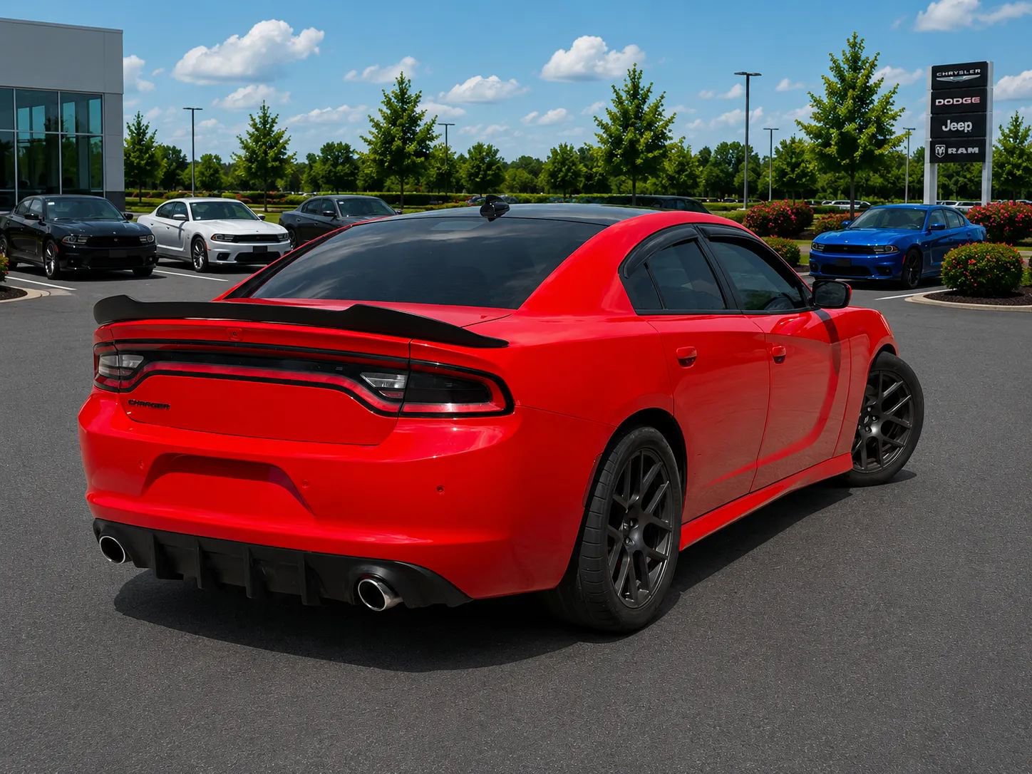 Used 2017 Dodge Charger R/T Scat Pack w/ Beats Audio Group RWD image 5