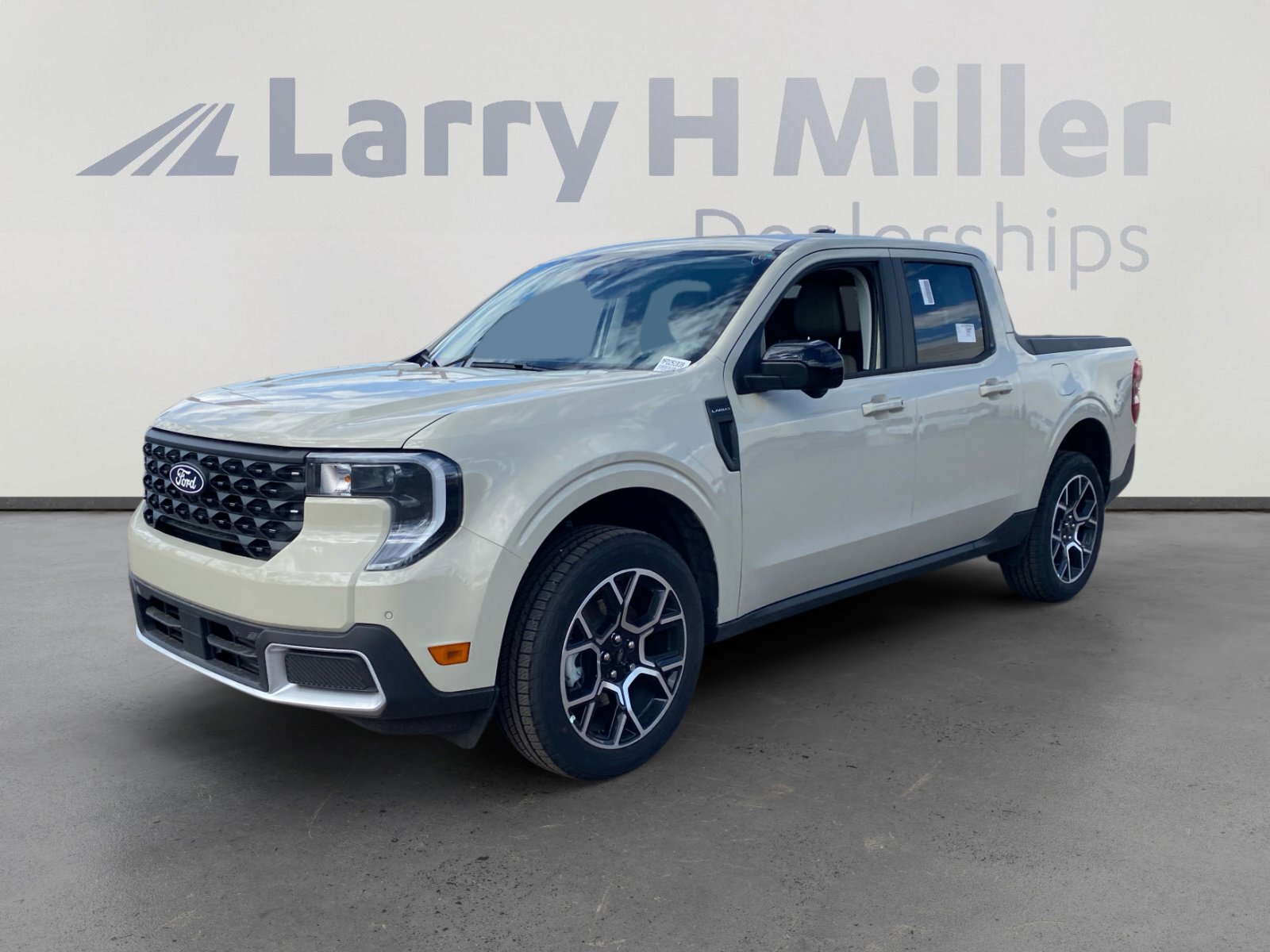 New 2025 Ford Maverick Lariat w/ 4K Tow Package