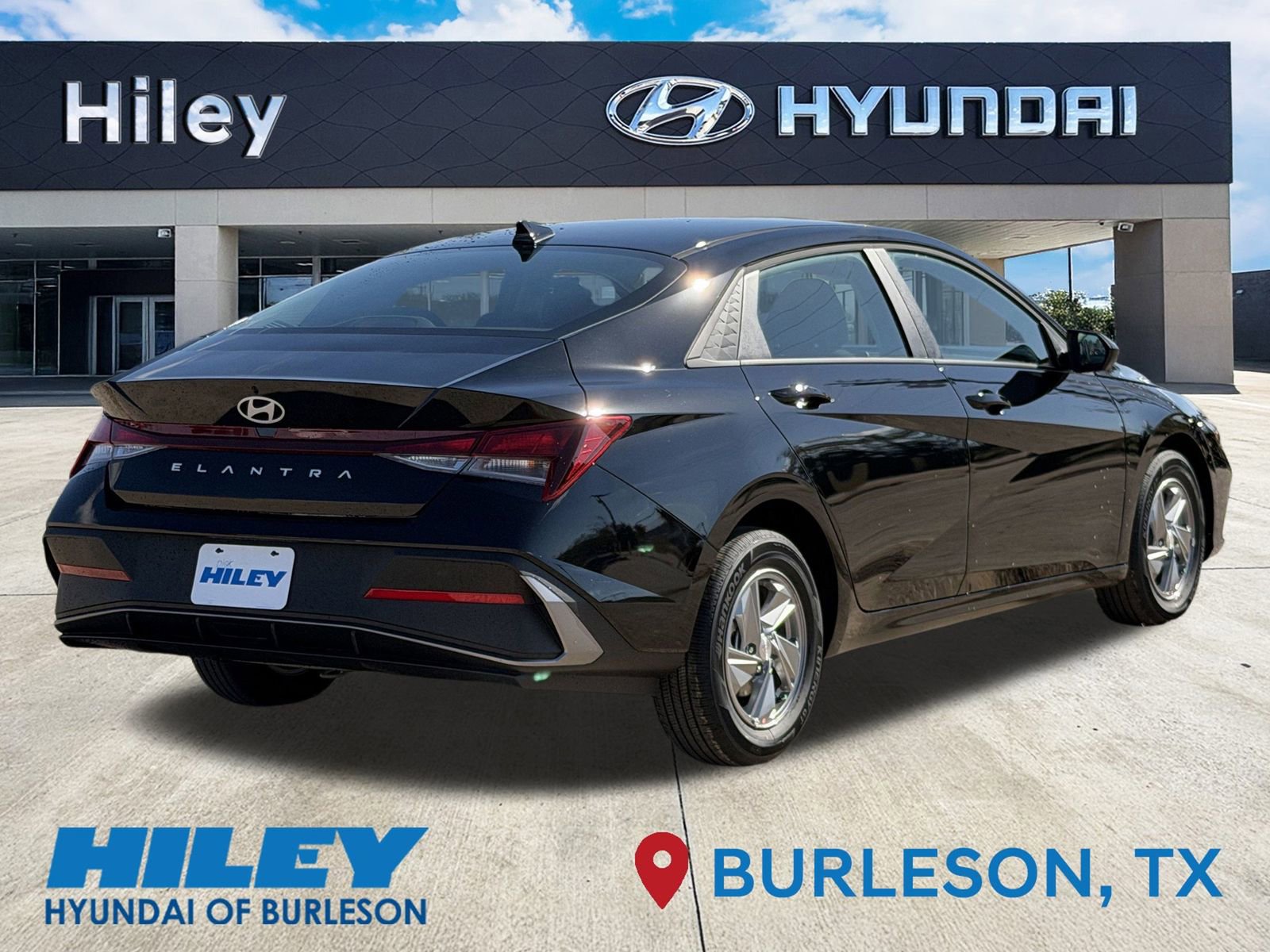 Certified 2026 Hyundai Elantra SE FWD image 4