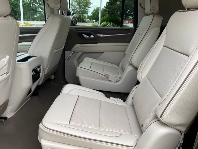 Used 2021 GMC Yukon XL Denali AWD/4WD image 18