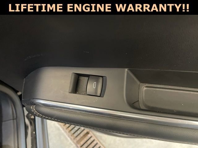 Used 2025 GMC Acadia Elevation image 37