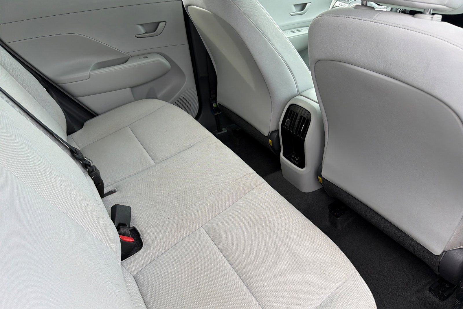 Used 2024 Hyundai Kona SEL image 17