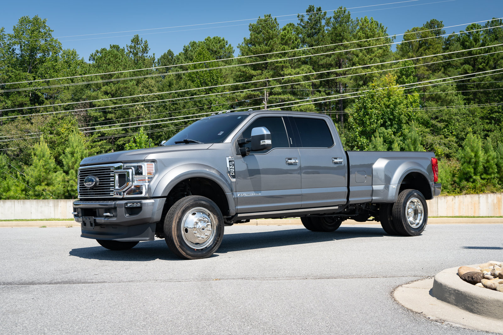 Used 2022 Ford F450 Platinum w/ FX4 Off-Road Package AWD/4WD image 9