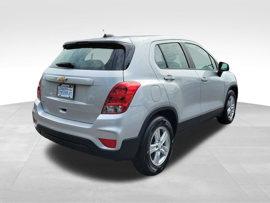Used 2020 Chevrolet Trax LS FWD image 4