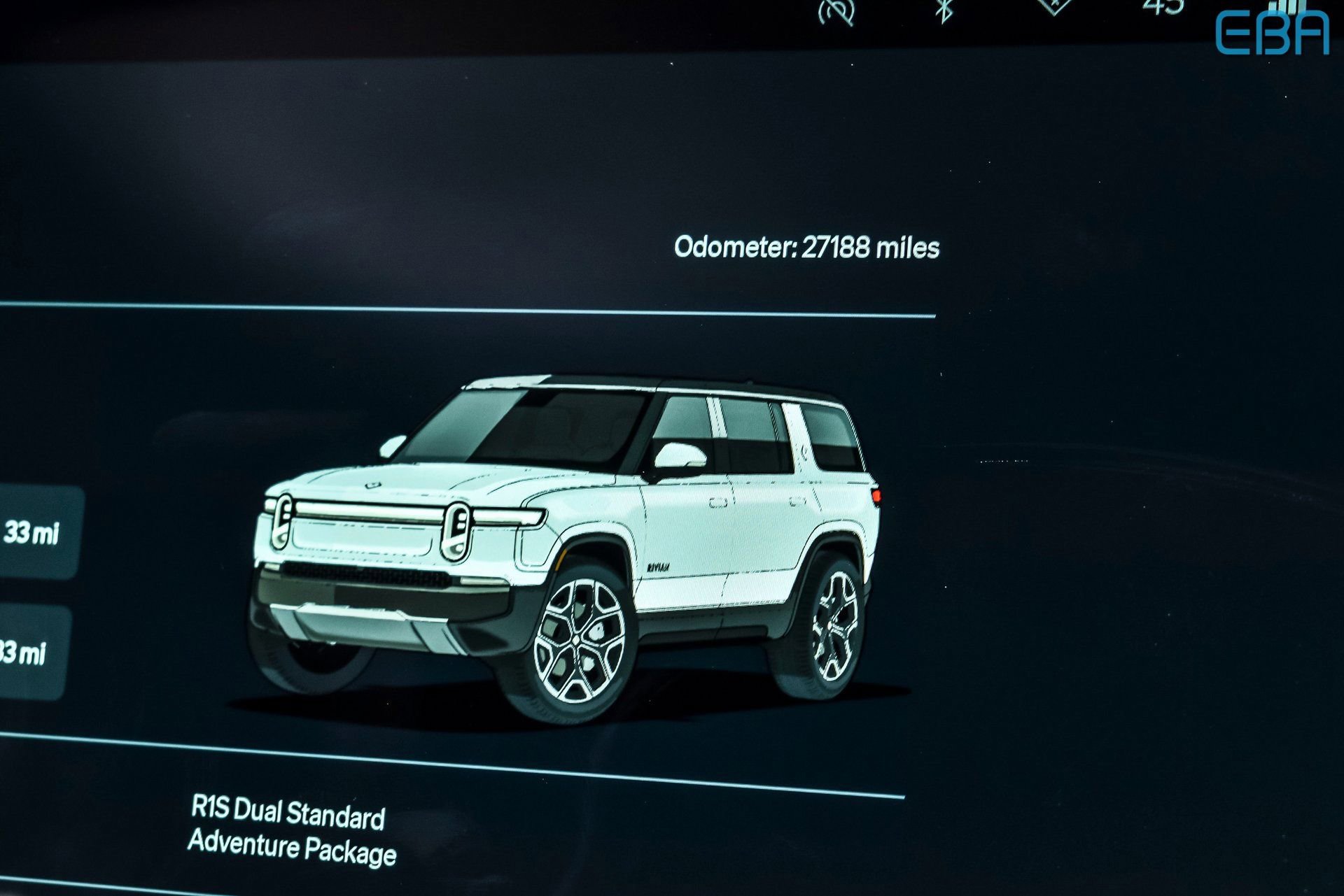 Used 2025 Rivian R1S Adventure image 27
