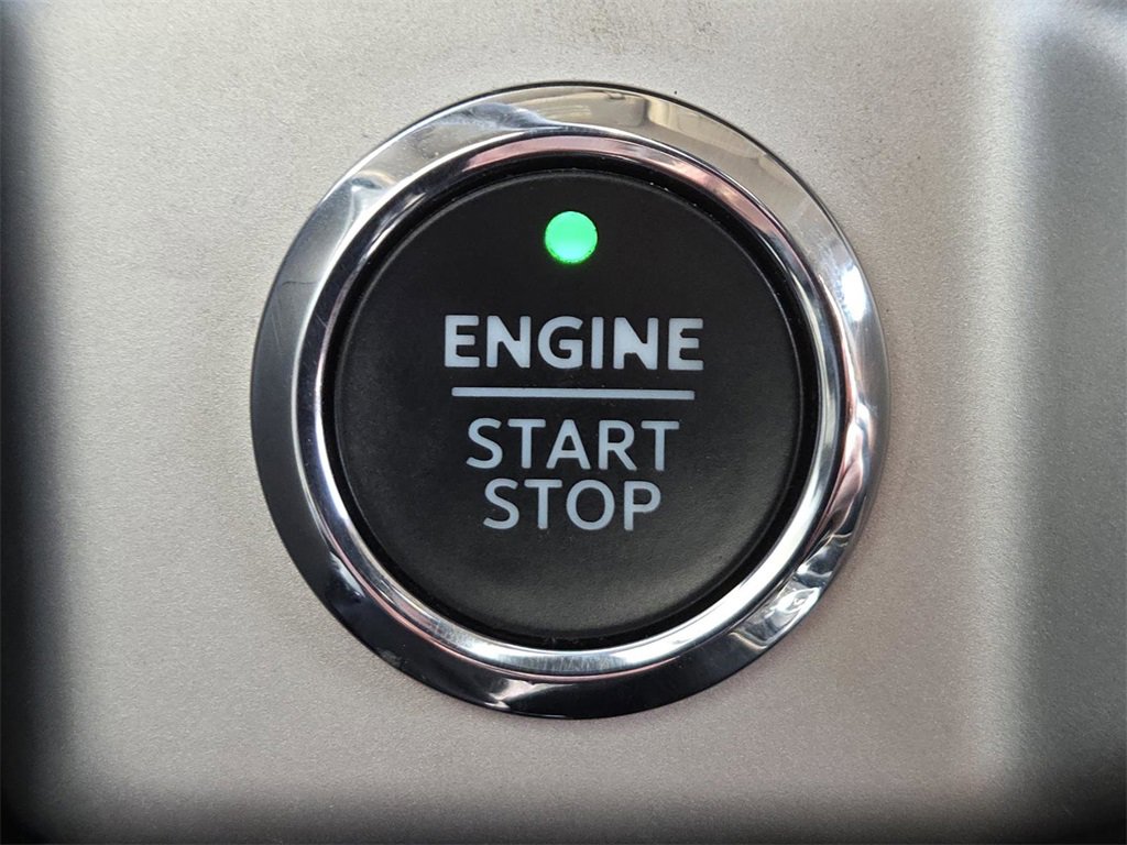 Used 2023 Ford Expedition Max XLT image 30