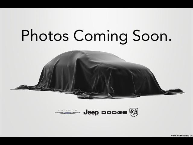 Certified 2023 Jeep Grand Cherokee Altitude AWD/4WD image 1