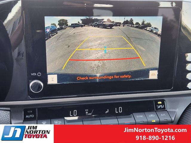Used 2025 Toyota Camry SE FWD image 18