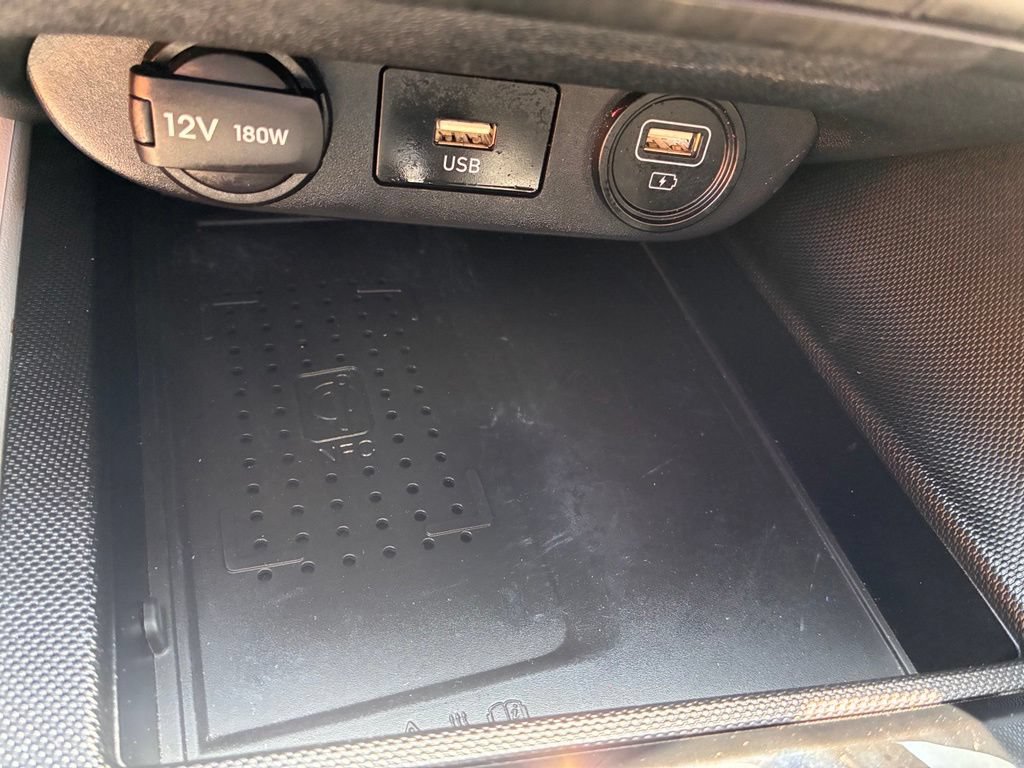 Used 2023 Hyundai Elantra Limited FWD image 28