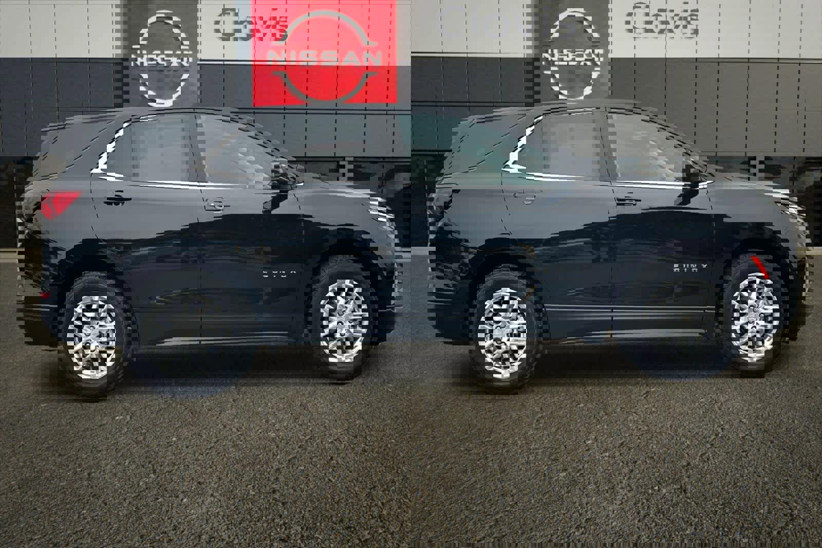 Used 2023 Chevrolet Equinox LT image 9