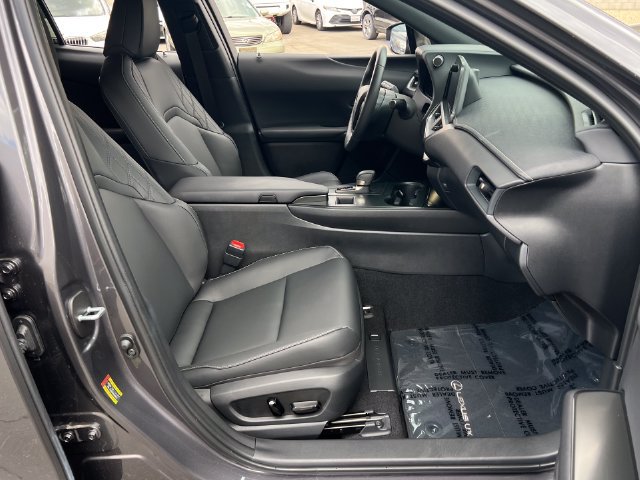 Used 2026 Lexus UX 300h FWD w/ Accessory Package (Z1) image 39