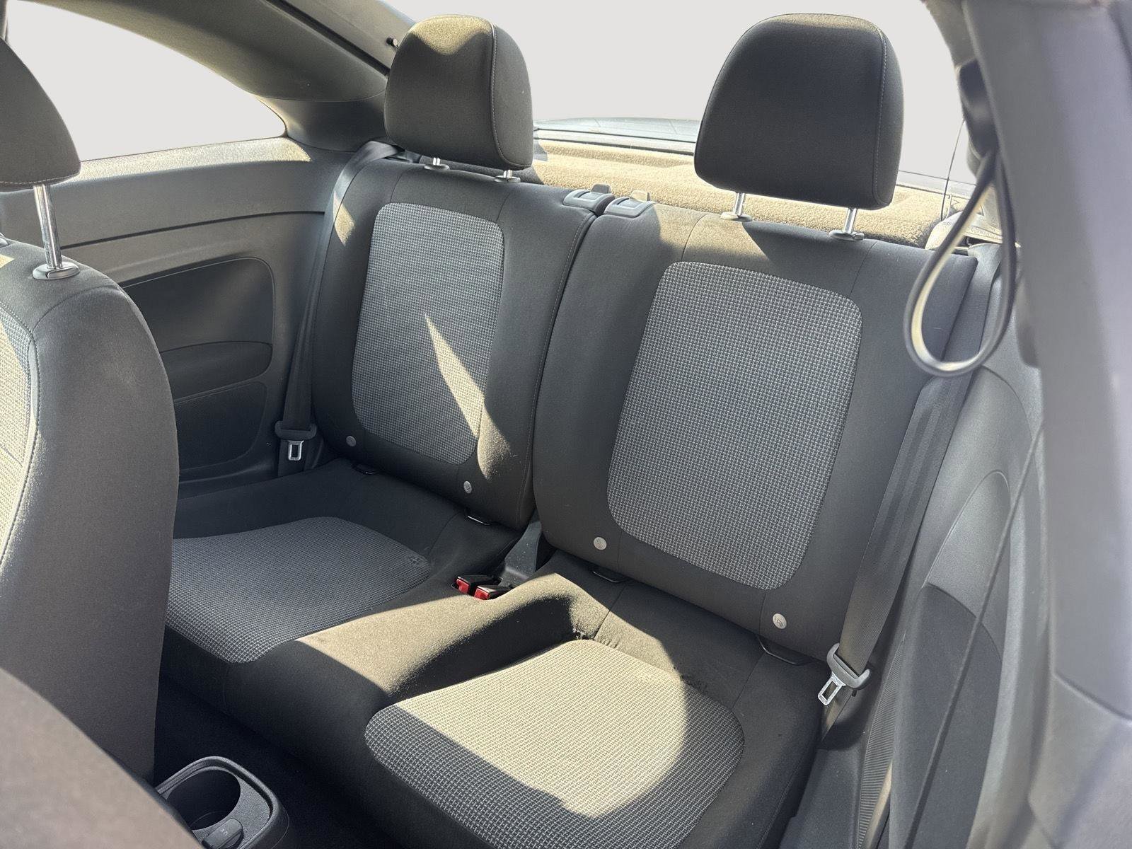 Used 2019 Volkswagen Beetle 2.0T S image 9