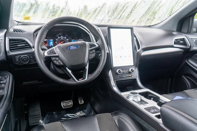 Used 2022 Ford Edge ST w/ Equipment Group 401A AWD/4WD image 13