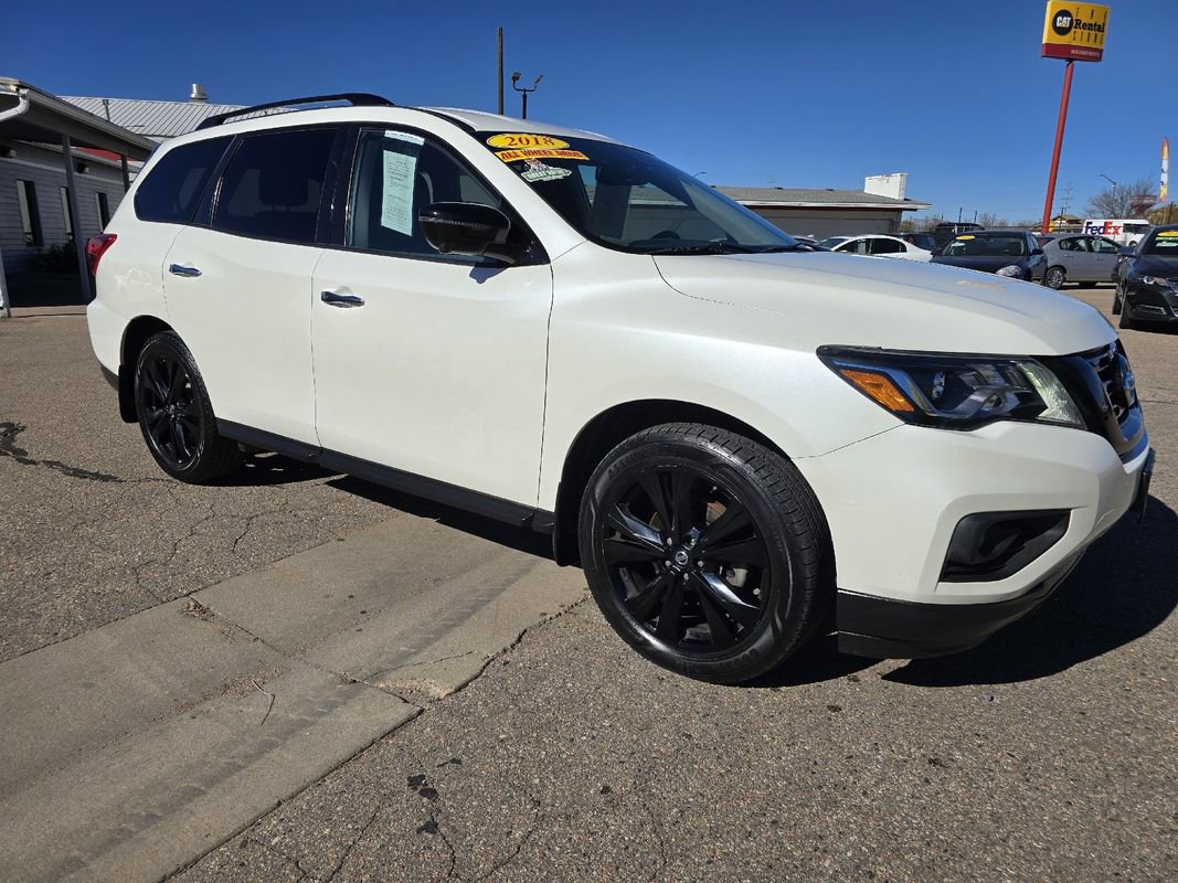 Used 2018 Nissan Pathfinder SL w/ Midnight Edition Package image 2