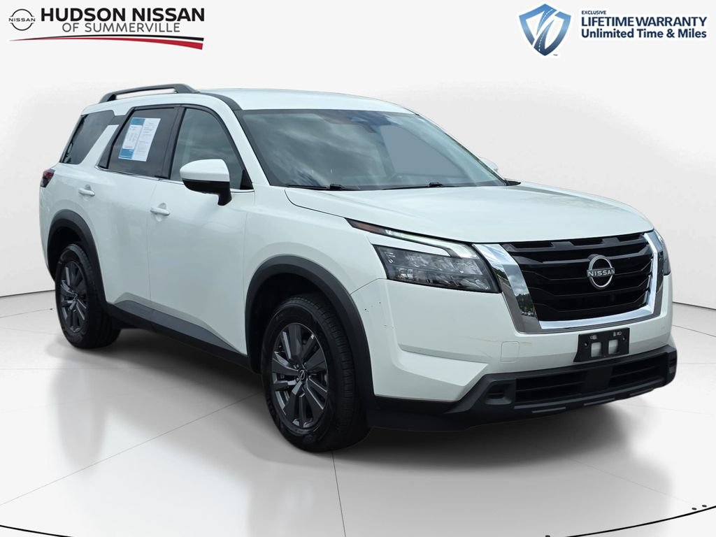 Used 2024 Nissan Pathfinder SV