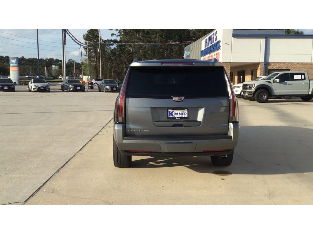 Used 2019 Cadillac Escalade Premium Luxury w/ Escalade Sport Edition image 7