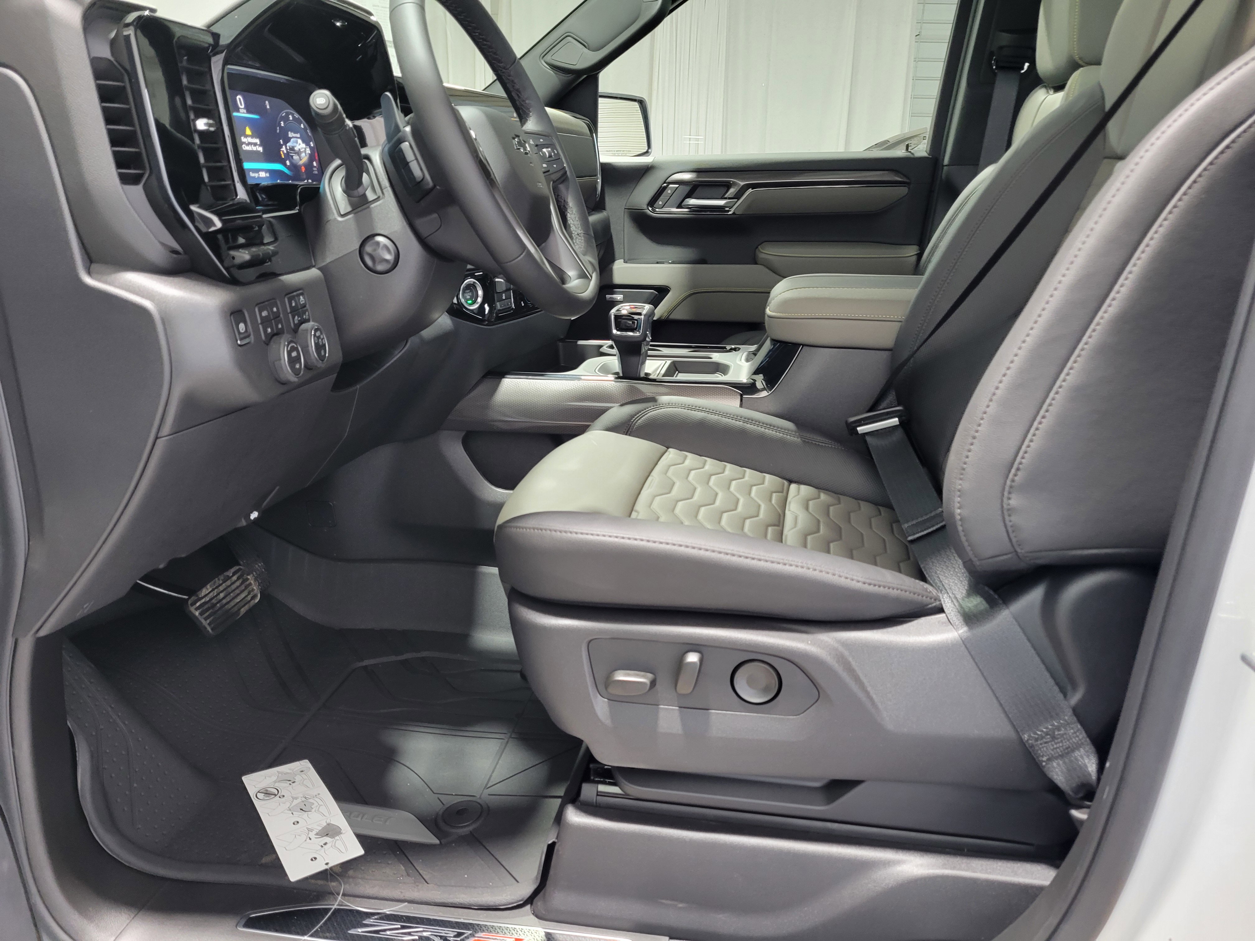 New 2026 Chevrolet Silverado 1500 ZR2 image 40