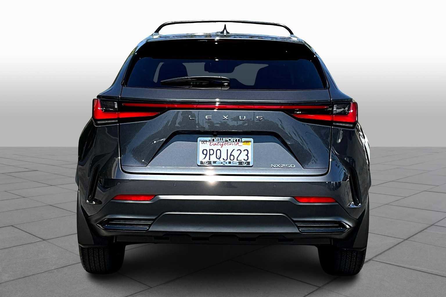 Used 2025 Lexus NX 250 FWD image 4