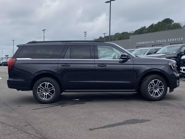 New 2026 Ford Expedition Max Active RWD image 2