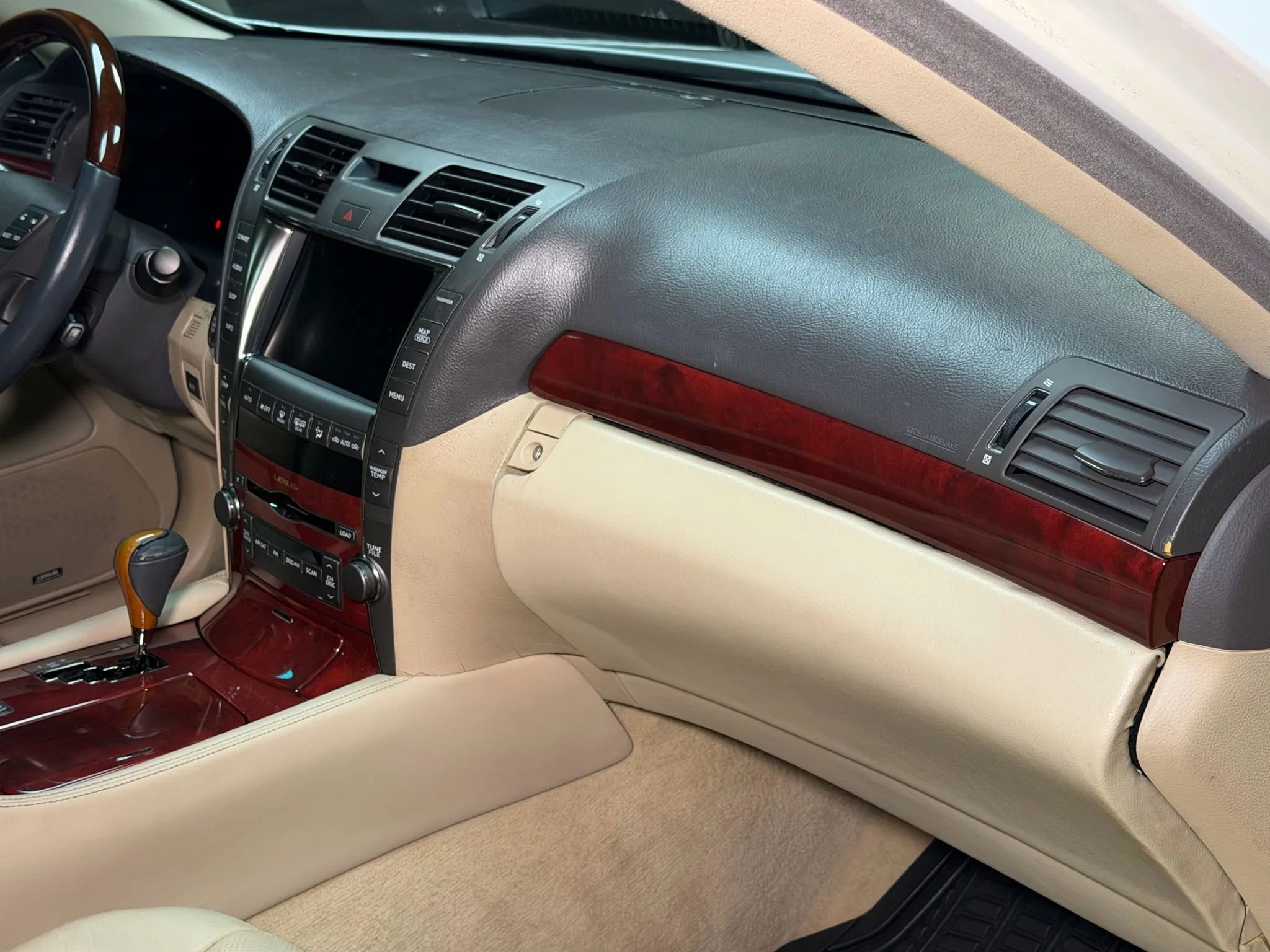 Used 2009 Lexus LS 460 AWD w/ Comfort Seating Pkg image 47