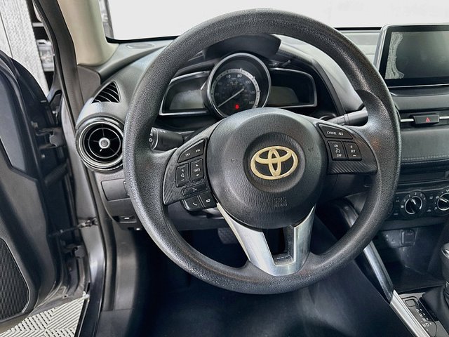 Used 2017 Toyota Yaris iA FWD image 12
