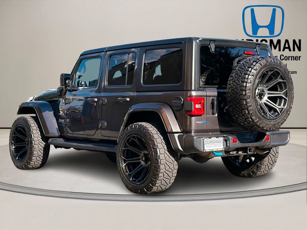 Used 2022 Jeep Wrangler Unlimited Sahara w/ Cold Weather Group AWD/4WD image 3