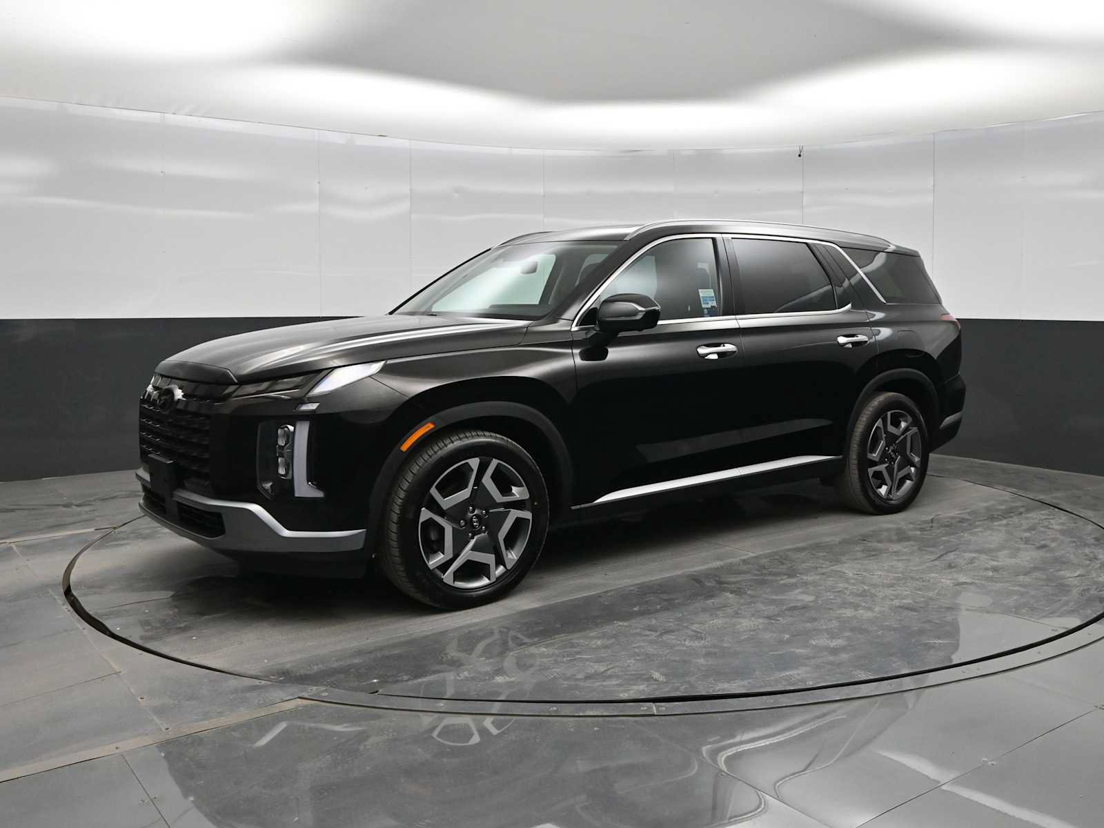 Used 2023 Hyundai Palisade SEL w/ Cargo Package AWD/4WD image 4