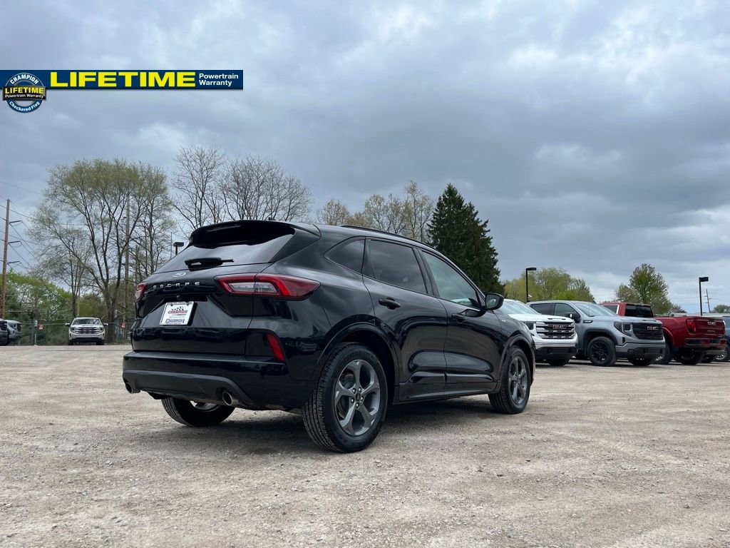 Used 2023 Ford Escape ST-Line FWD image 7