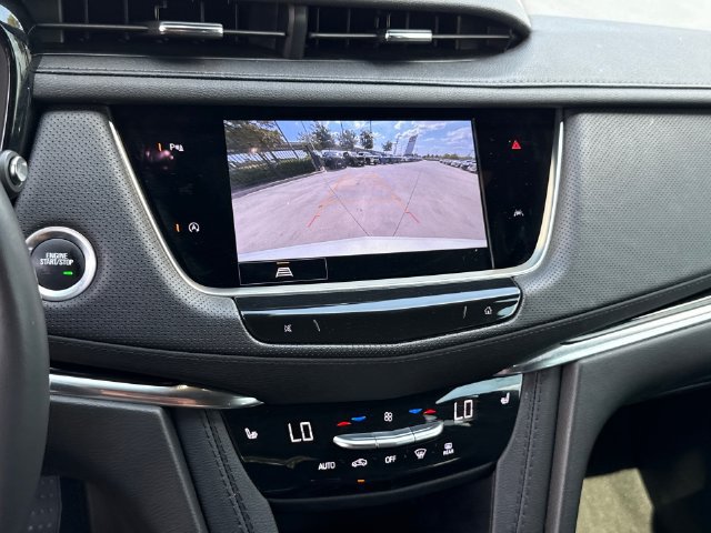 Used 2024 Cadillac XT6 Luxury w/ LPO, Floor Liner Package FWD image 21