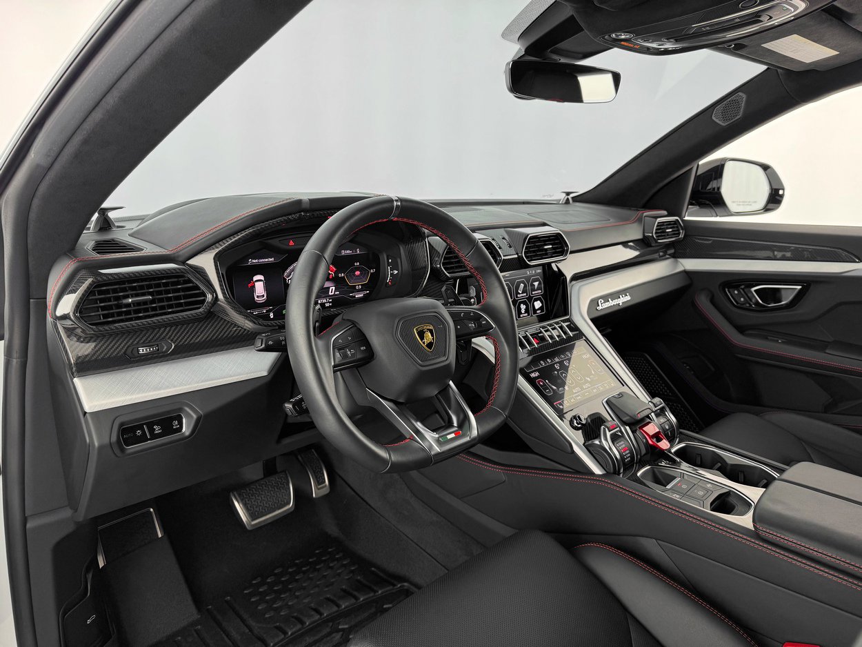 Used 2021 Lamborghini Urus image 16