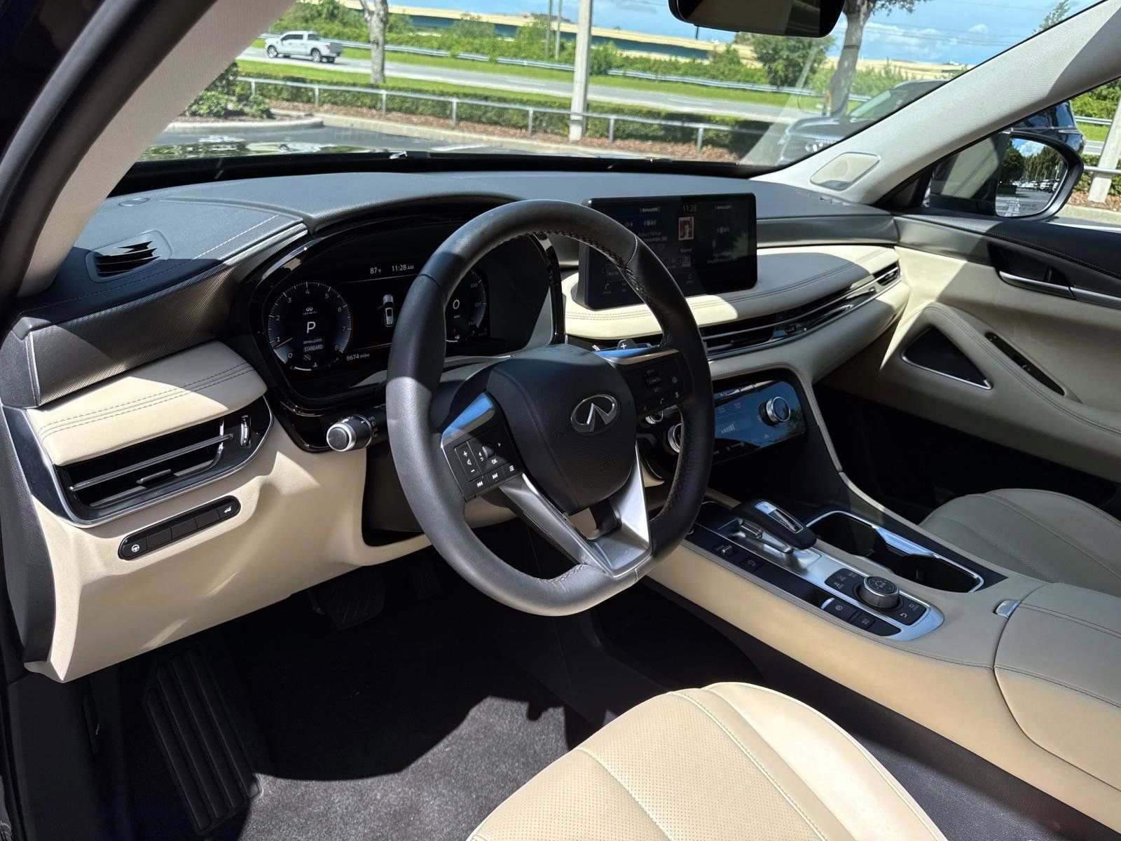 Certified 2025 INFINITI QX60 Luxe image 11