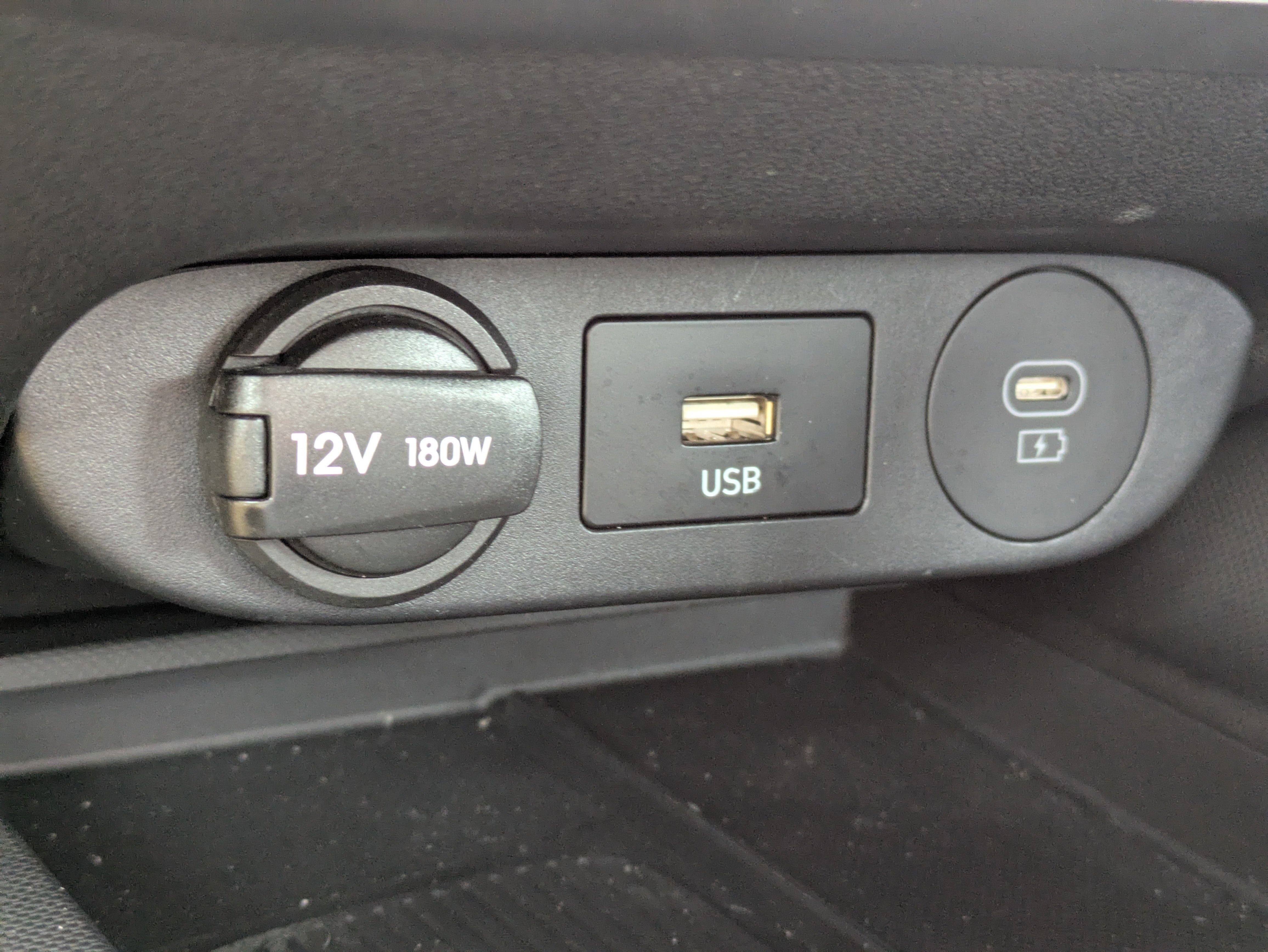 Certified 2025 Hyundai Elantra Sport image 20