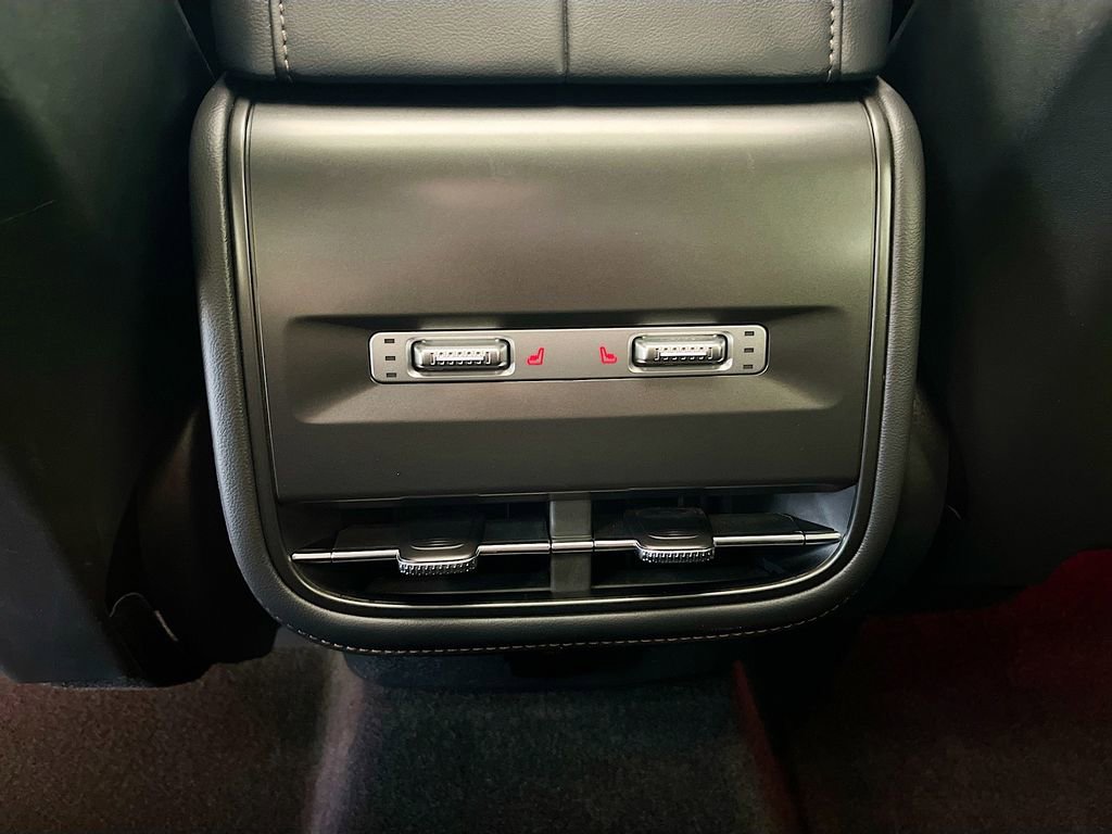 Used 2025 Lincoln Nautilus Reserve w/ Jet Appearance Package image 26