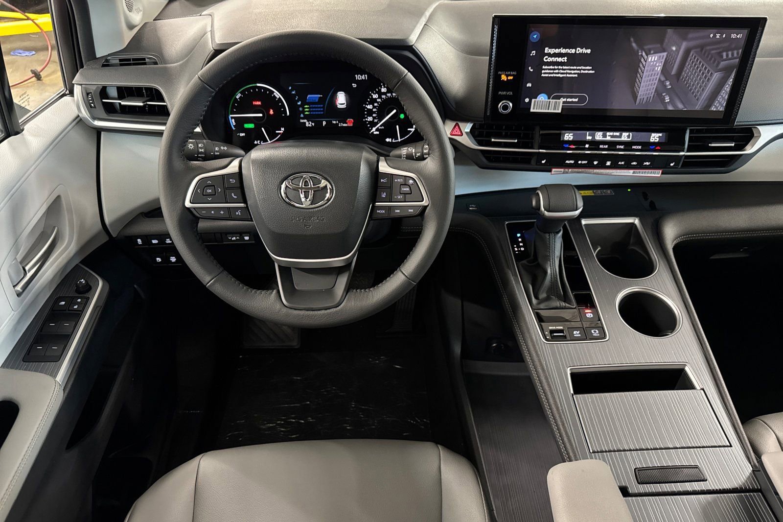 New 2026 Toyota Sienna XLE image 11