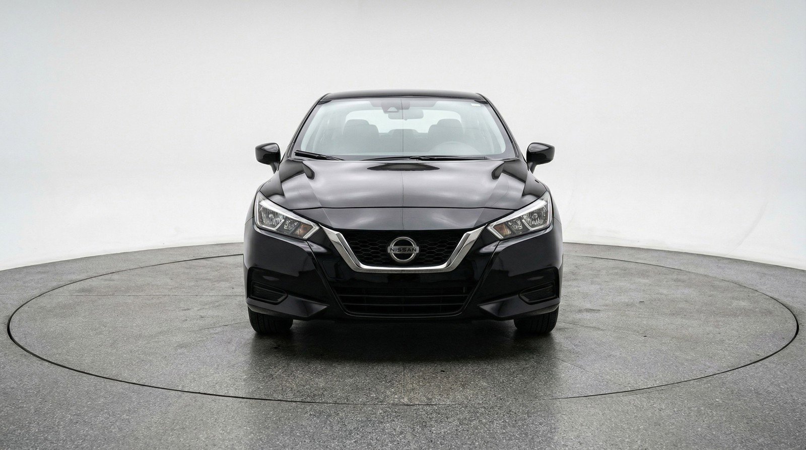 Used 2025 Nissan Versa SV FWD image 2