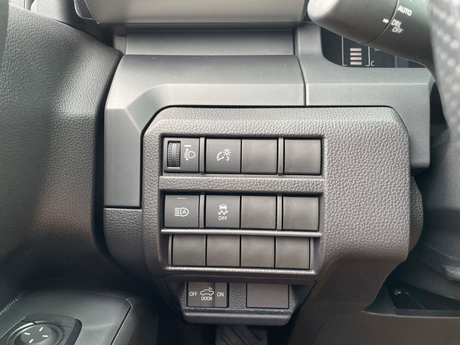 Used 2024 Toyota Tacoma SR AWD/4WD image 19