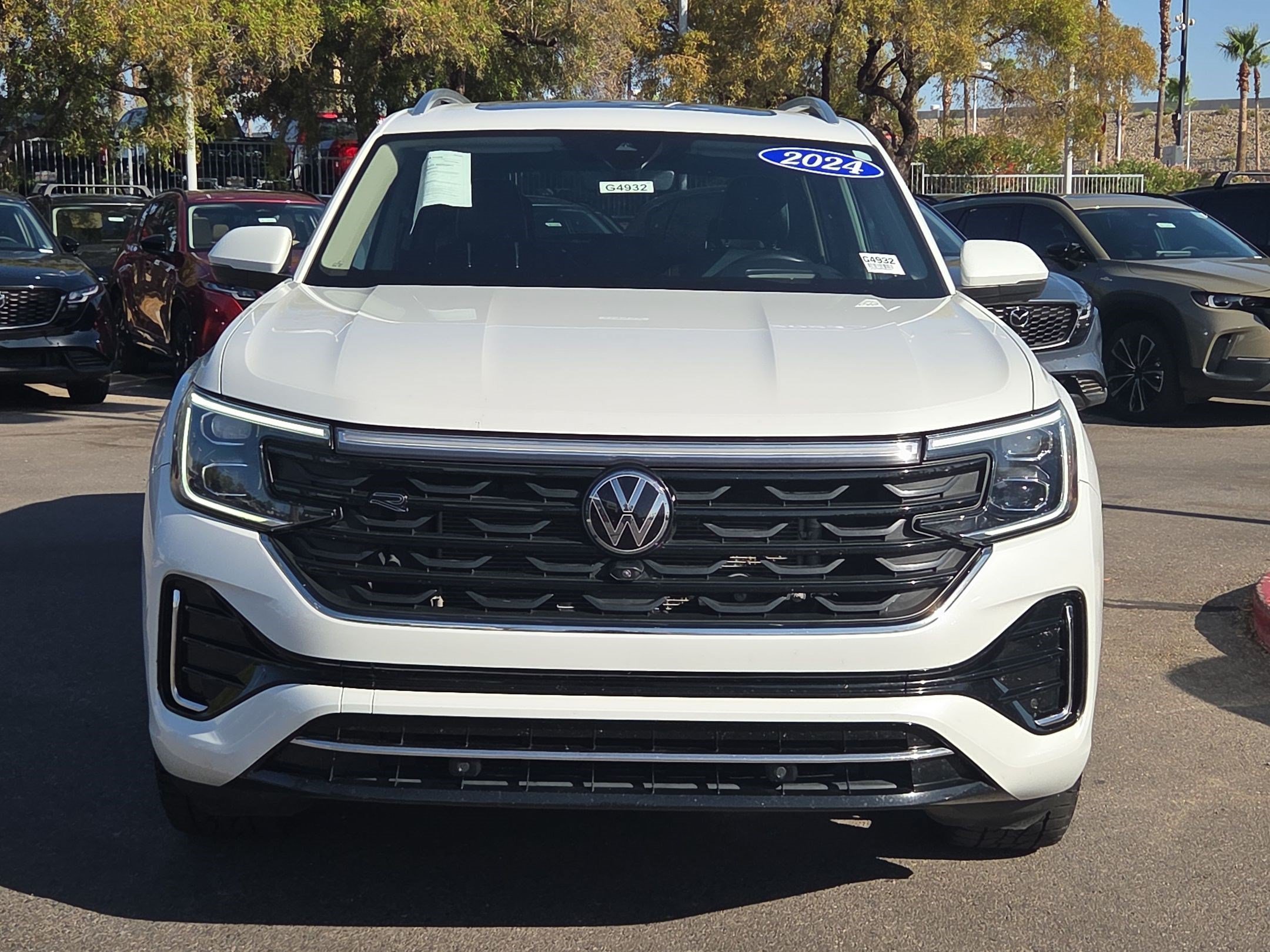 Used 2024 Volkswagen Atlas SEL Premium R-Line AWD/4WD image 8
