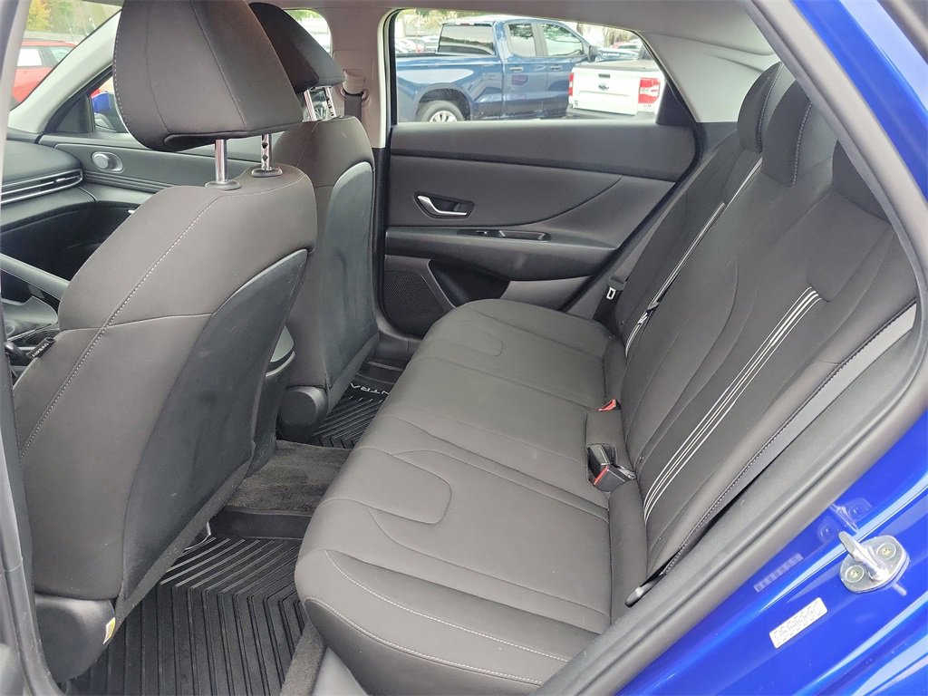 Certified 2023 Hyundai Elantra SEL w/ Convenience Package image 9