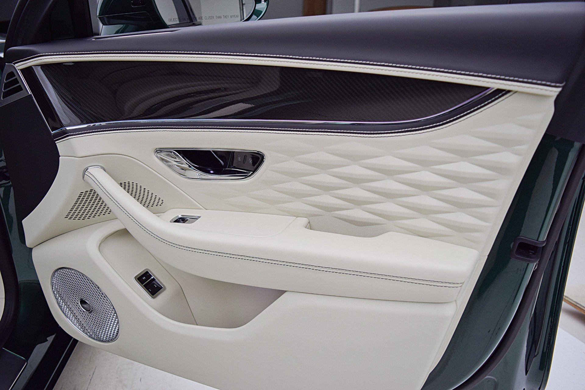 Certified 2022 Bentley Flying Spur V8 AWD/4WD image 26