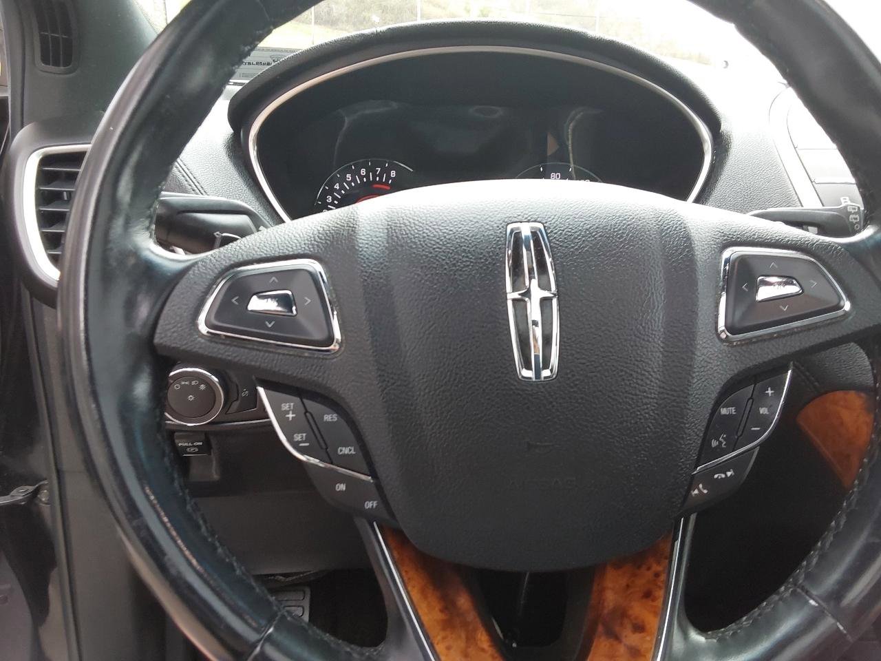 Used 2017 Lincoln MKX Reserve image 22