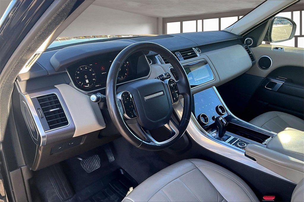 Used 2018 Land Rover Range Rover Sport HSE image 13