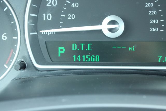 Used 2008 Saab 9-3 2.0T w/ Moonroof Package FWD image 24