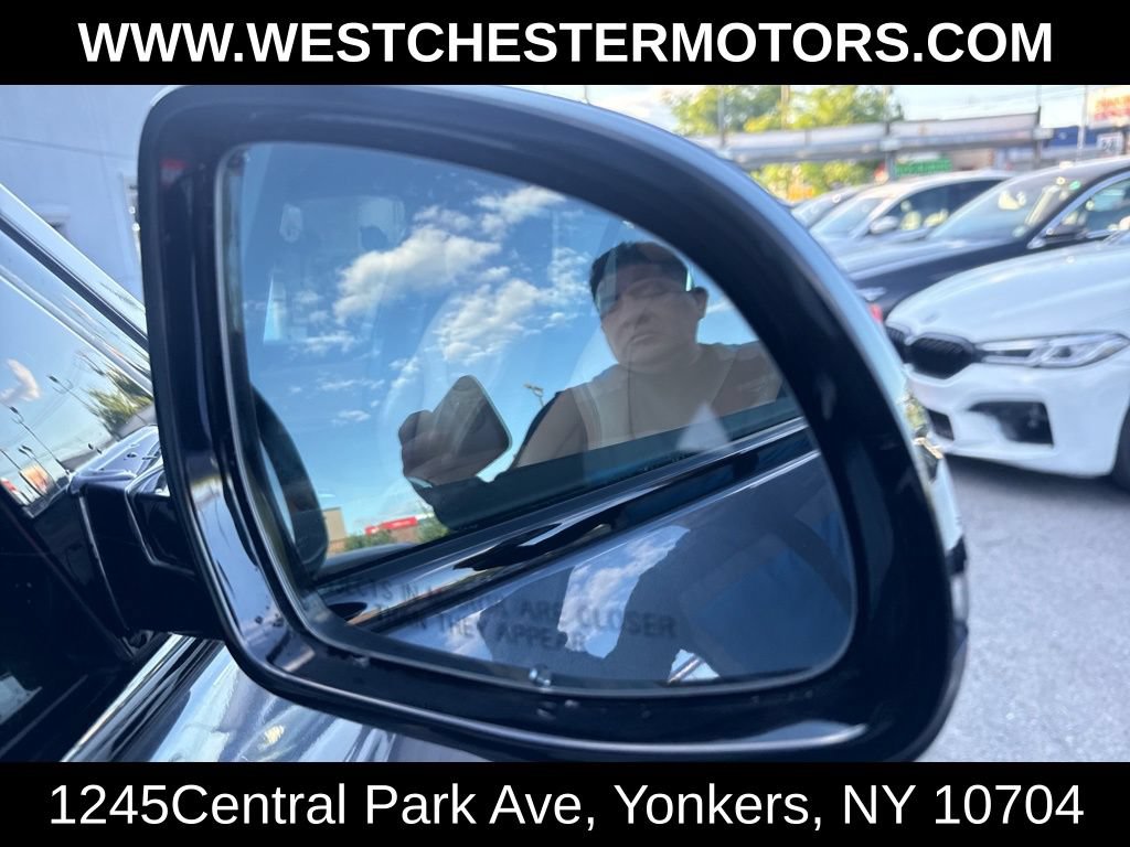 Used 2020 BMW X7 xDrive40i w/ M Sport Package AWD/4WD image 13