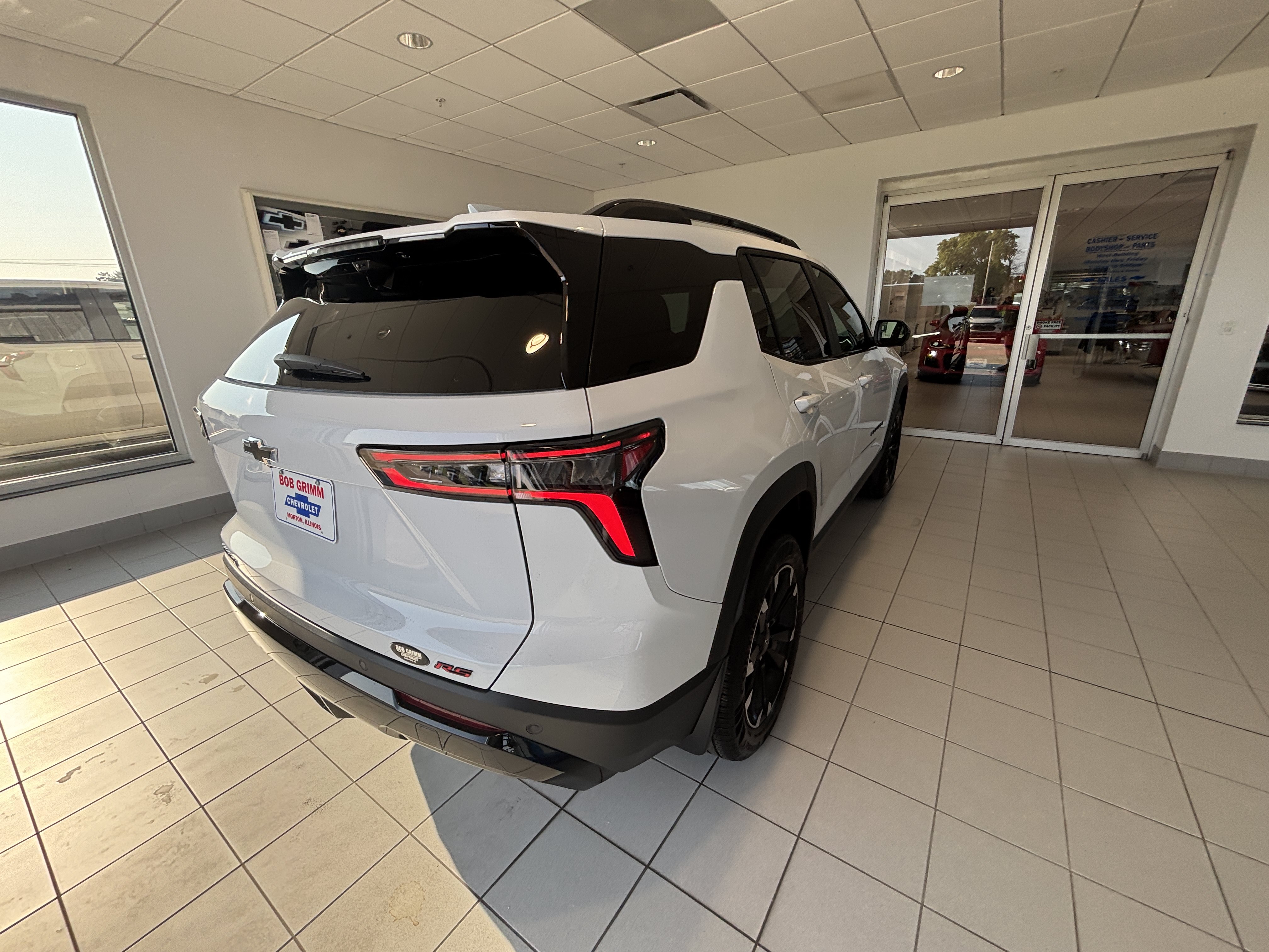 New 2027 Chevrolet Equinox RS w/ Safety and Technology Package FWD image 5