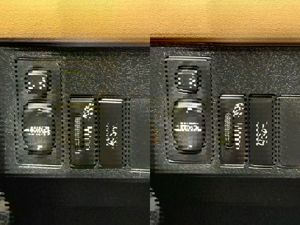 Used 2016 Toyota RAV4 Limited image 19