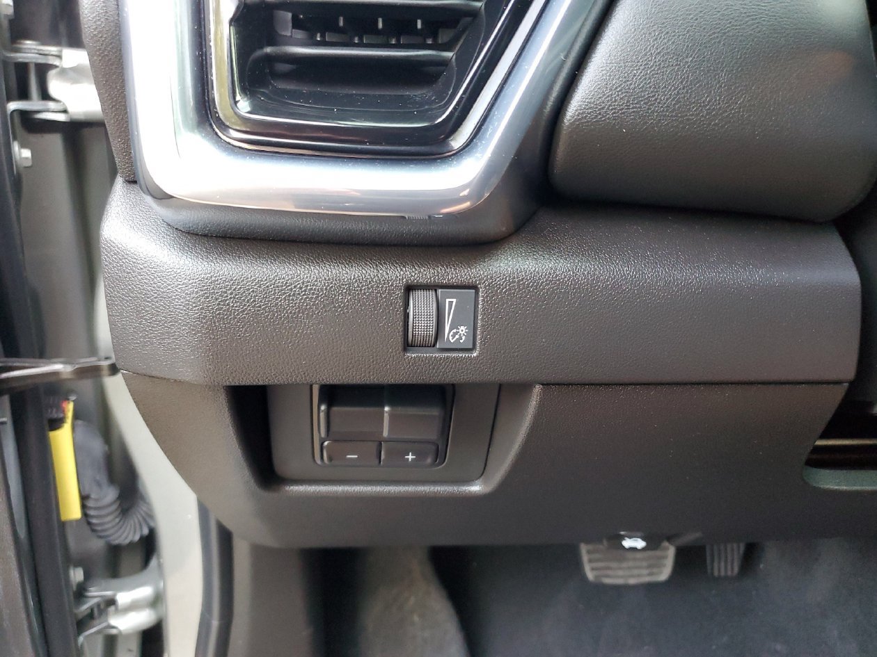 Used 2024 GMC Canyon Elevation w/ Convenience Package RWD image 29