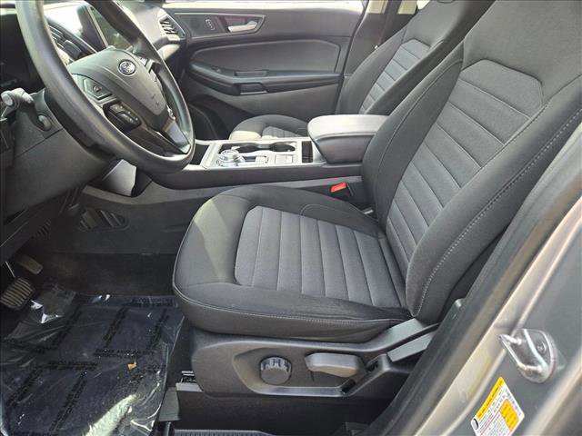Used 2023 Ford Edge SE image 13