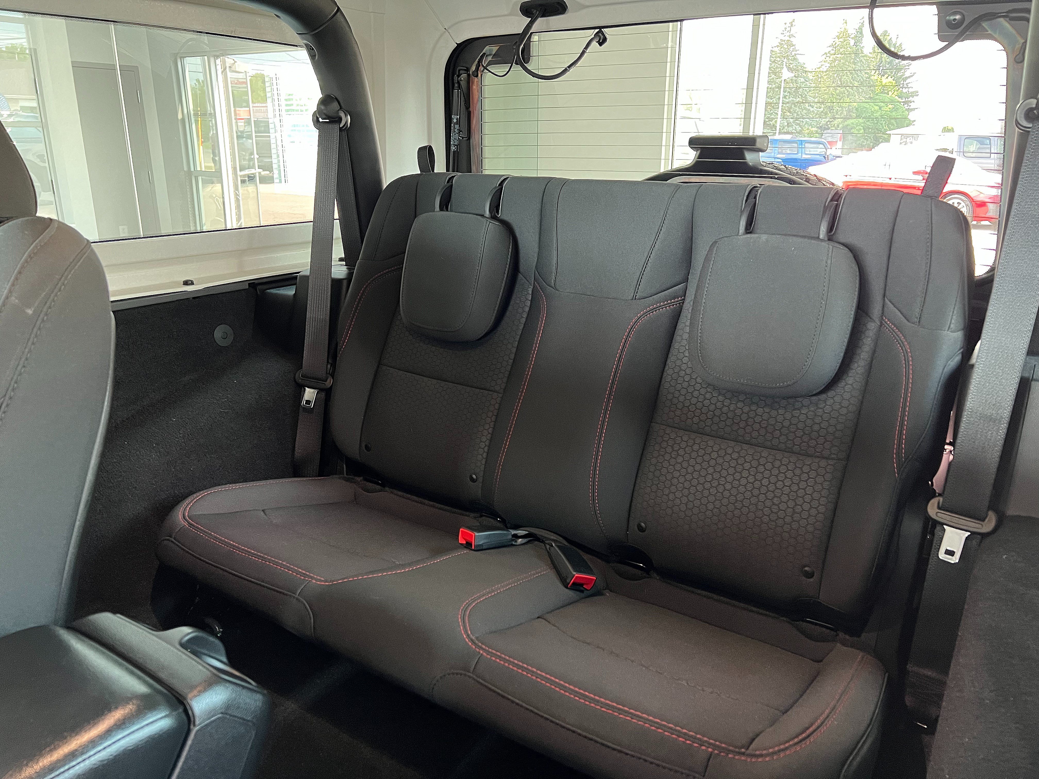 Used 2020 Jeep Wrangler Rubicon w/ Uconnect 4C Nav & Sound Group AWD/4WD image 19