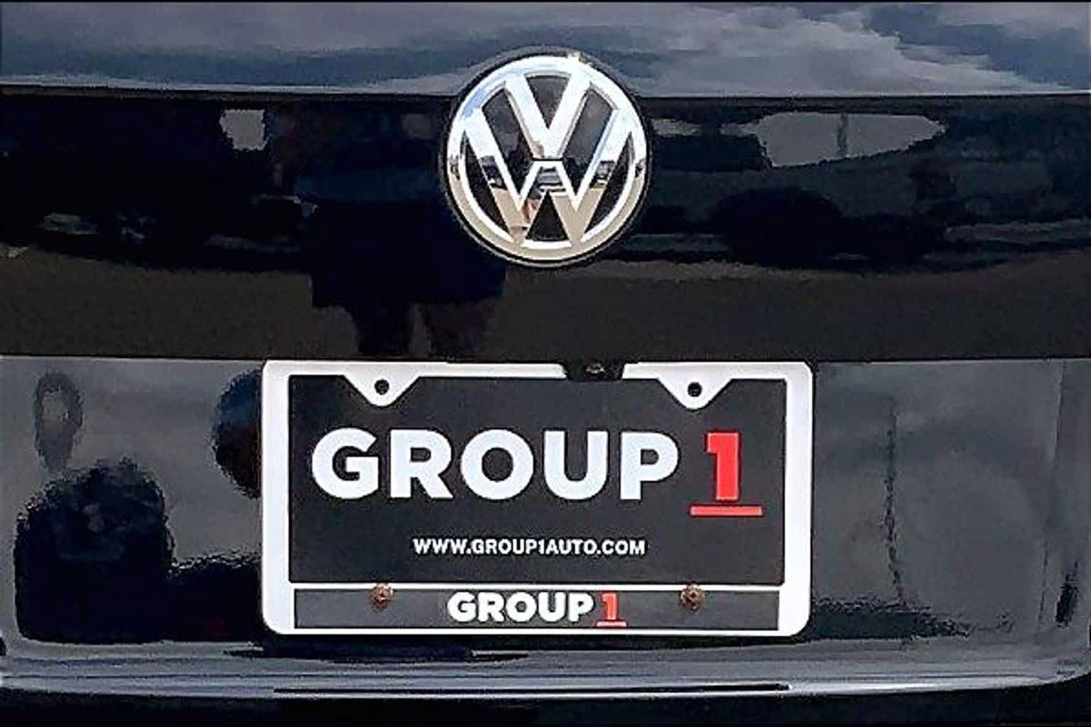 Used 2021 Volkswagen Tiguan SE R-Line FWD image 30